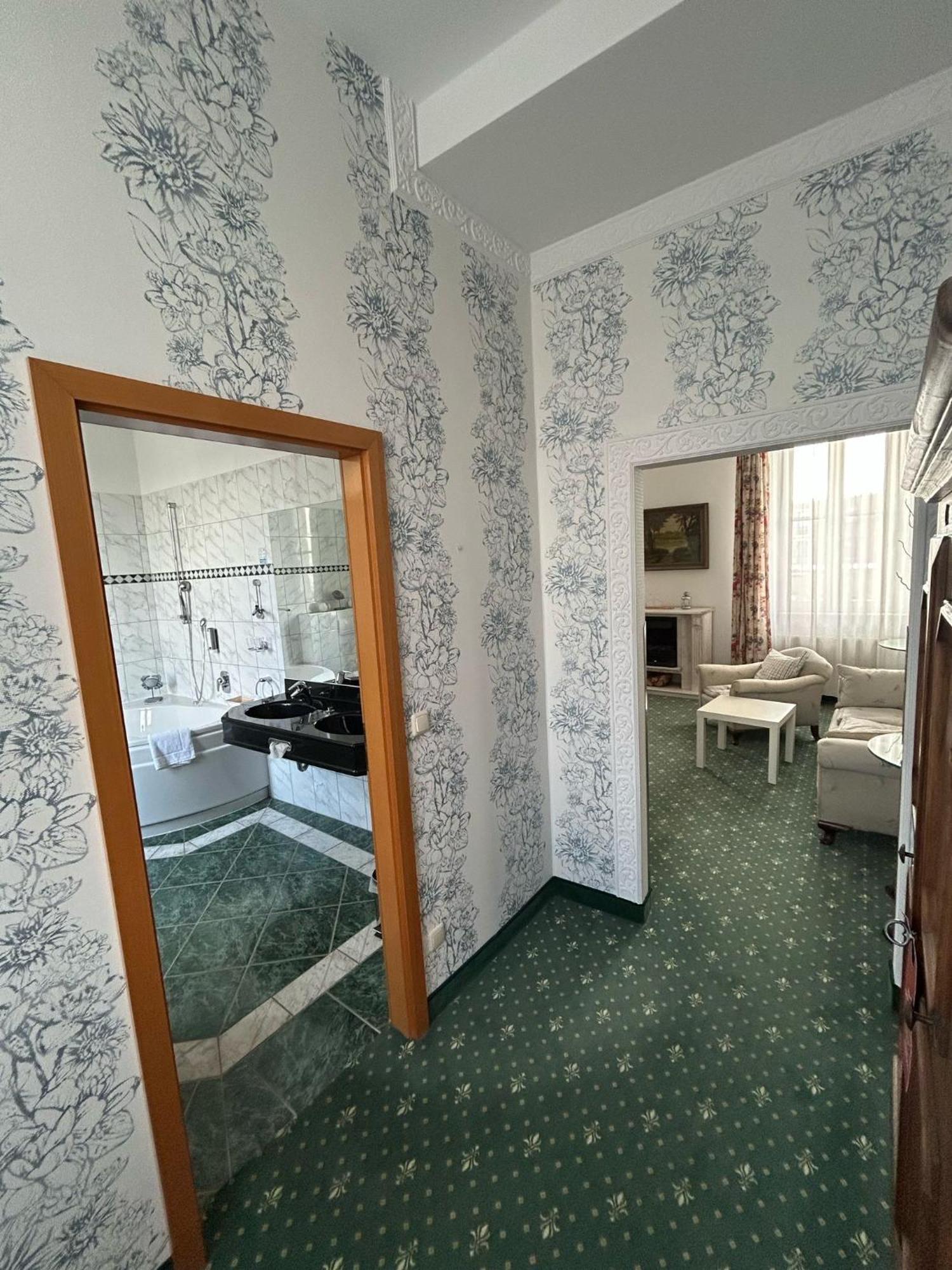 Hotel Uckermark Пренцлау Стая снимка